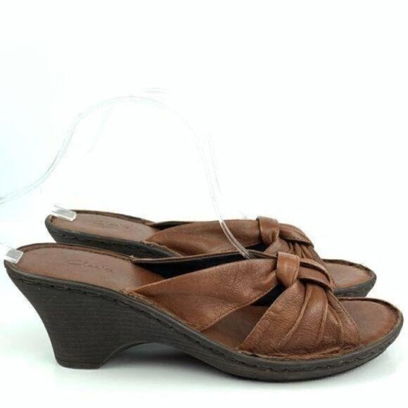 Clarks sandals 9.5 brown leather strappy slides - Picture 1 of 9